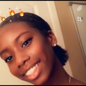 Meet your Posher, Ayana